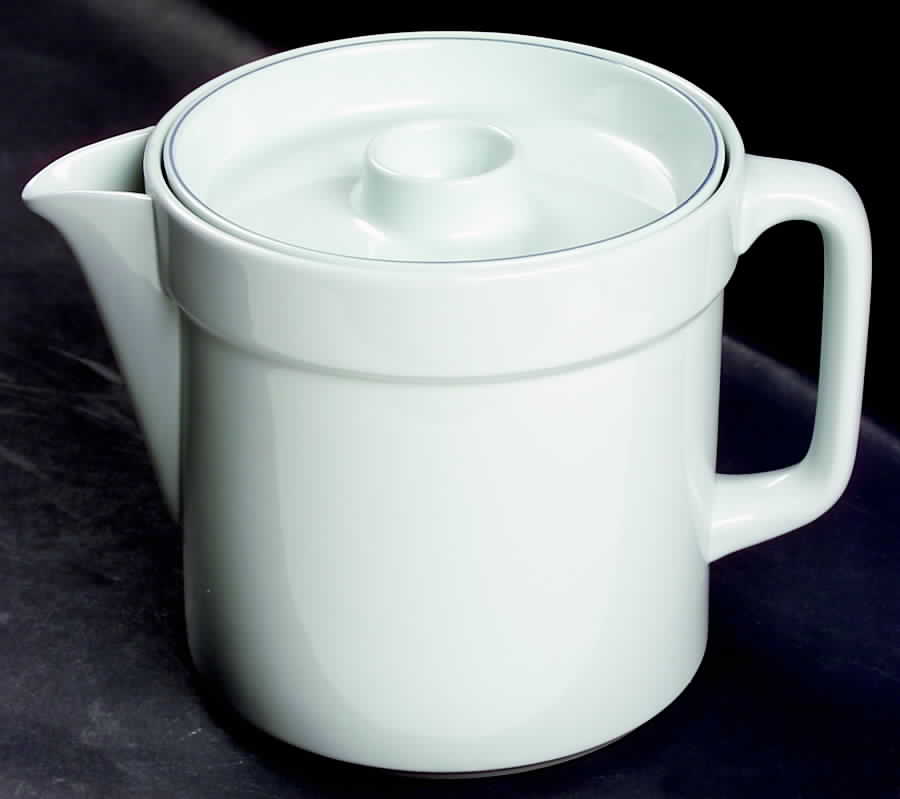 Blue Line Teapot & Lid by Royal Copenhagen-1