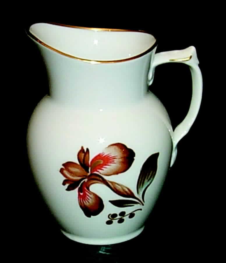 Brown Iris Creamer by Royal Copenhagen-1