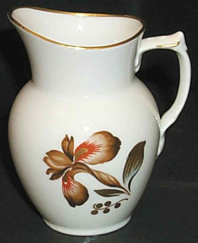 Brown Iris Creamer by Royal Copenhagen-1