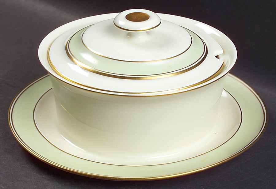 Broager Round Covered Butter with Attached Underplate by Royal Copenhagen-1