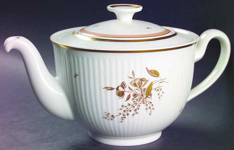 Clarissa Teapot & Lid by Royal Copenhagen-1
