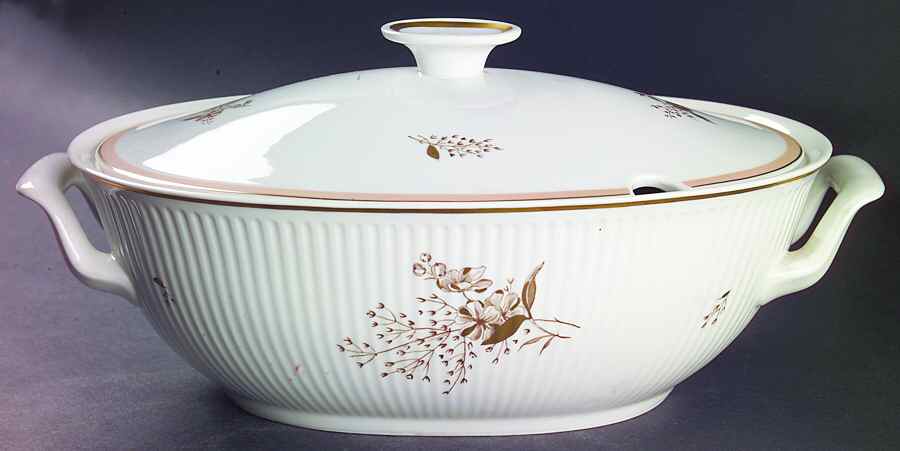 Clarissa Oval Tureen & Lid by Royal Copenhagen-1