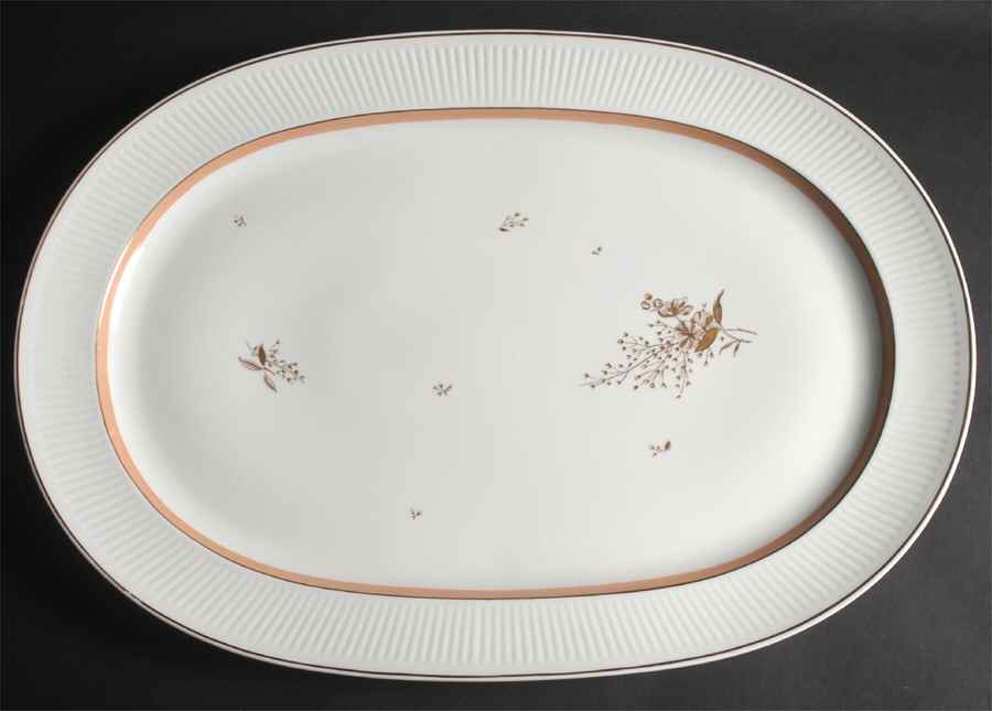 Clarissa 20" Oval Serving Platter by Royal Copenhagen-1