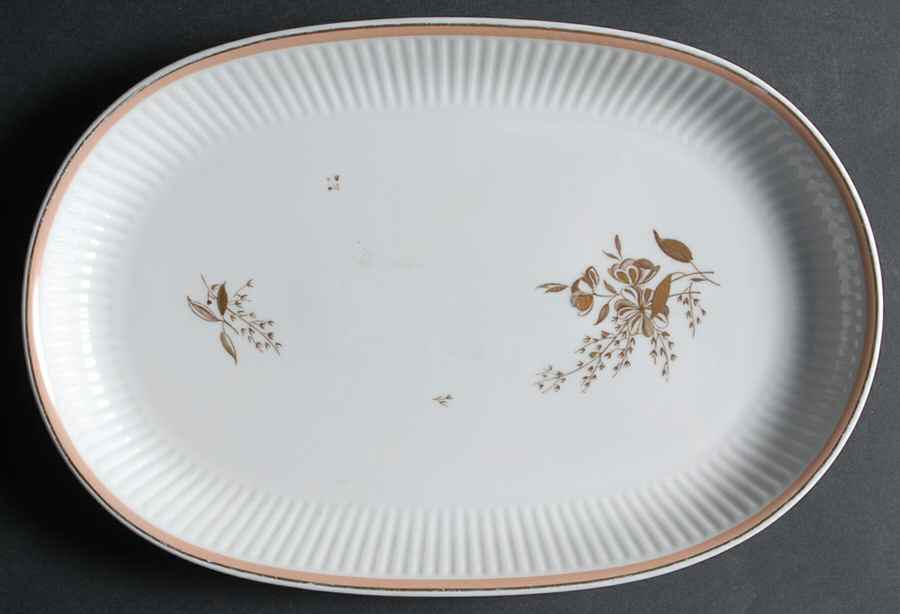 Clarissa 11" Oval Serving Platter by Royal Copenhagen-1