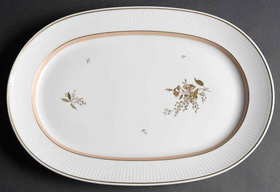 Clarissa 15" Oval Serving Platter by Royal Copenhagen-1