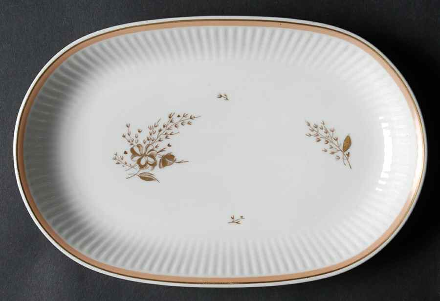 Clarissa Pickle Dish by Royal Copenhagen-1