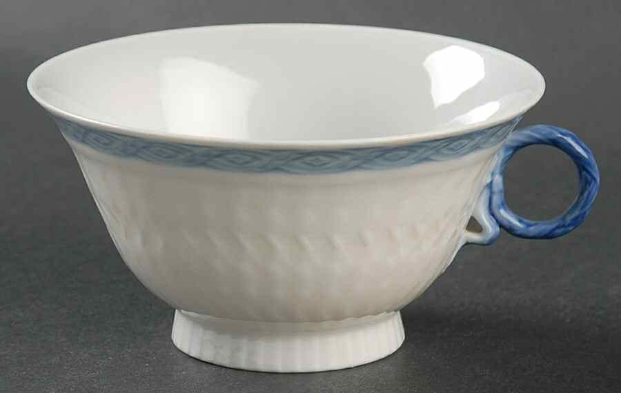Fan Service Blue Footed Cup by Royal Copenhagen-1