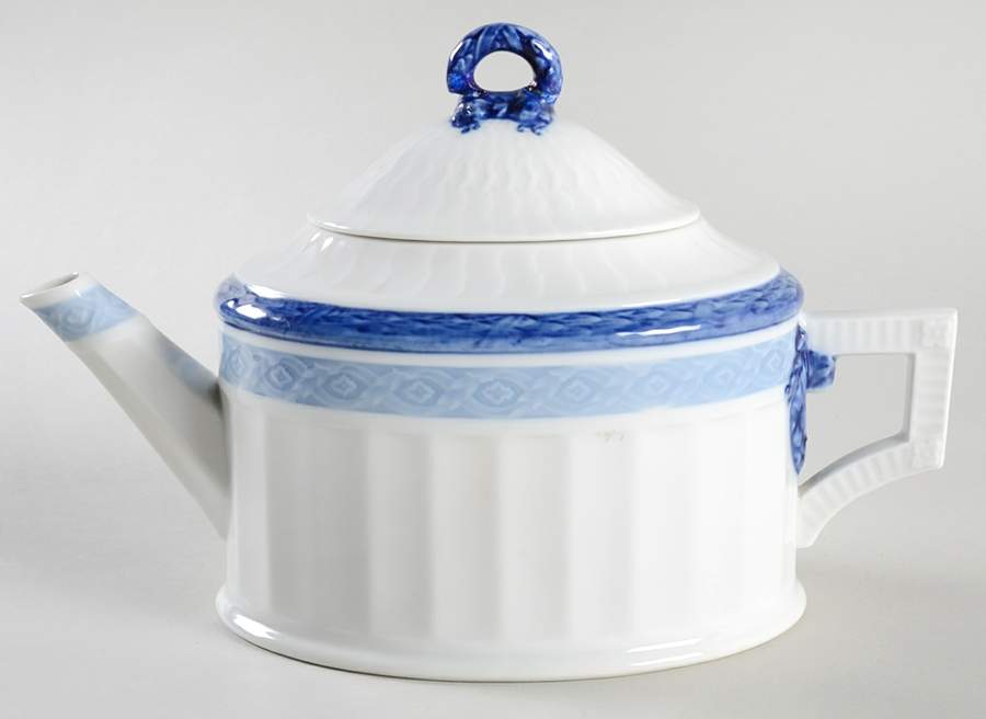 Fan Service Blue Mini Teapot & Lid by Royal Copenhagen-1