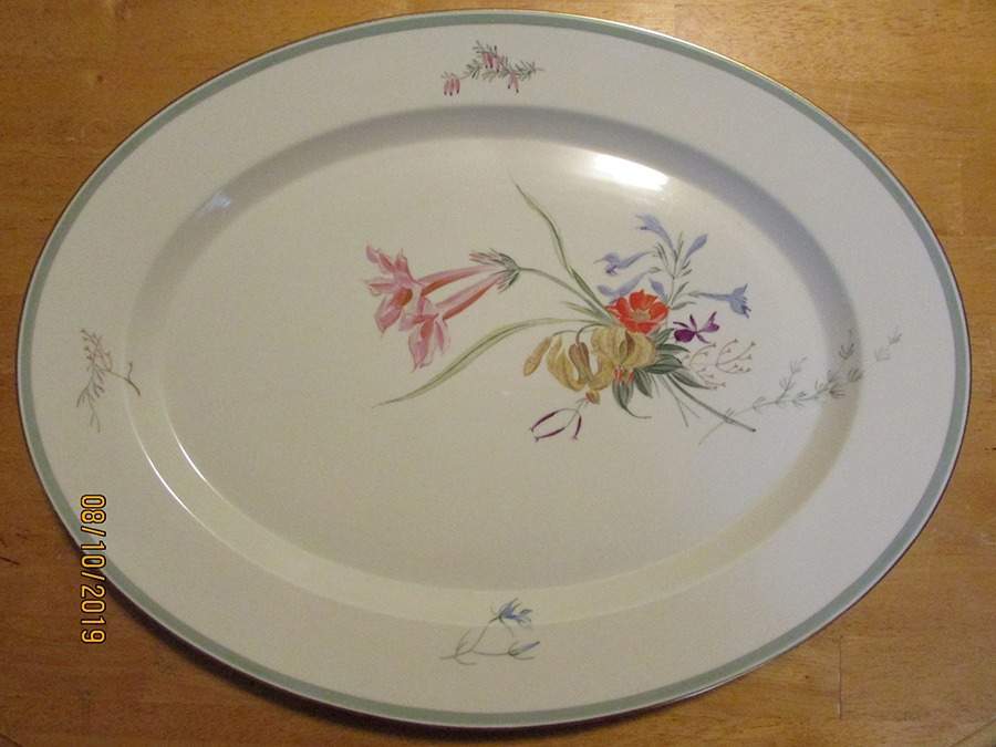 Fiesta 18" Oval Serving Platter by Royal Copenhagen-1
