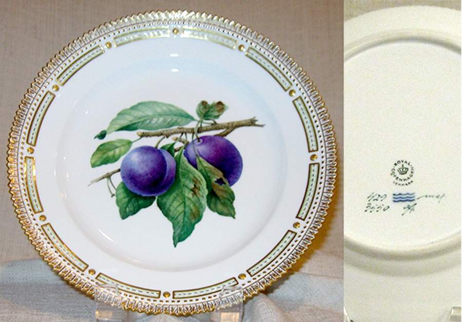 Flora Danica (1961 To Current) Fruit Service Luncheon Plate "2 Plums" by Royal Copenhagen-1