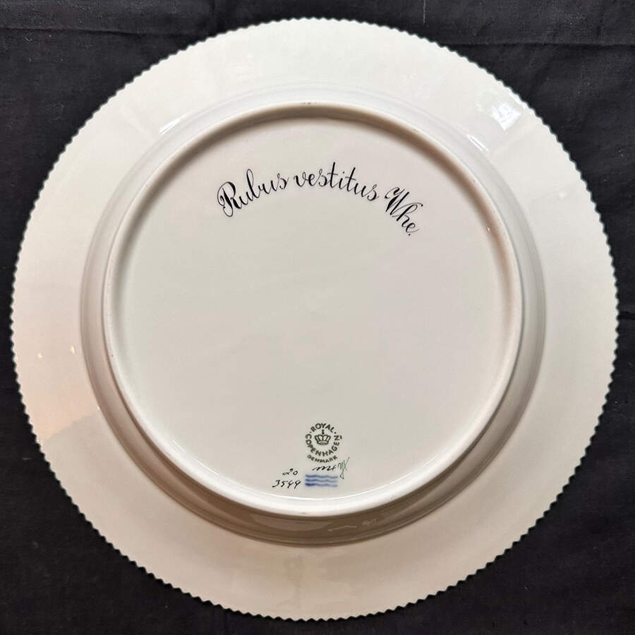 Flora Danica (1961 To Current) Dinner Plate-Rubus vestitus Whe. by Royal Copenhagen-1