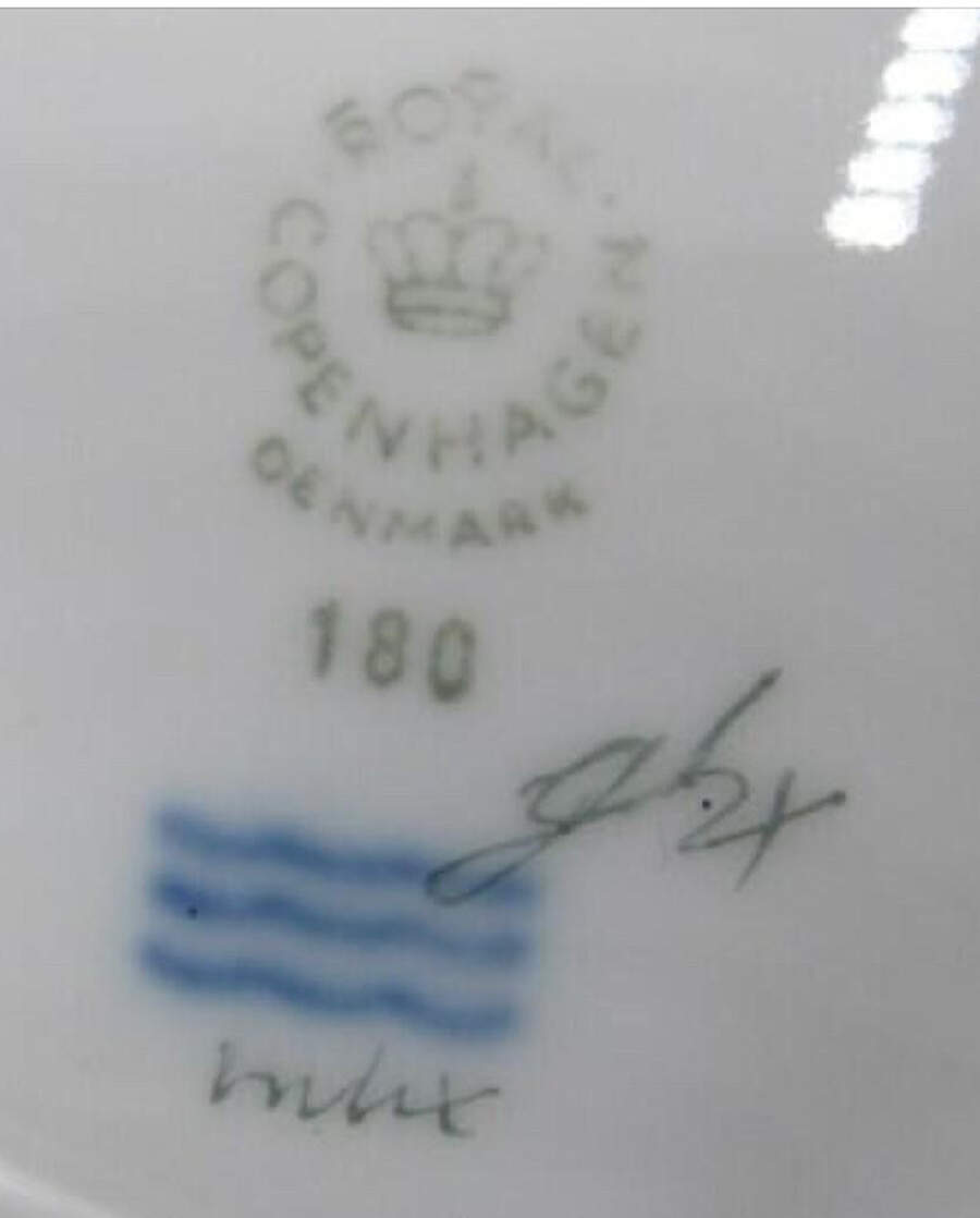 Flora Danica (1961 To Current) 3Qt Oval Tureen No Lid-Cucubalus Behen L, Dianthus Carthusianouem by Royal Copenhagen-1