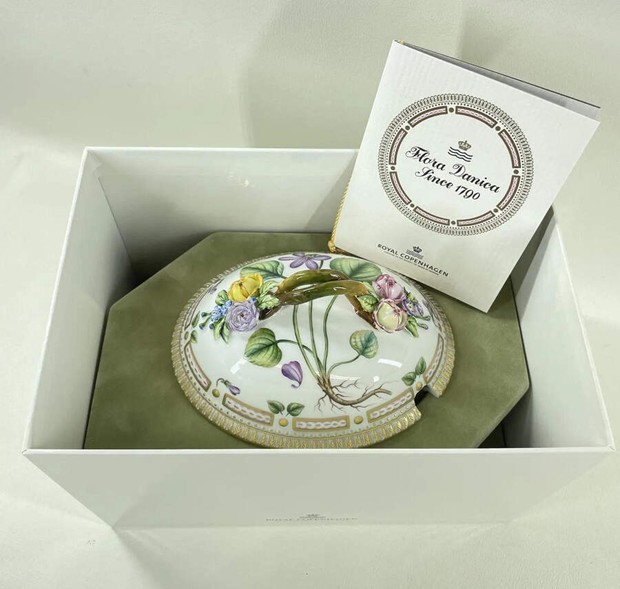 Flora Danica (1961 To Current) Lid for Large Sugar Bowl-Viola uliginosa Schrad by Royal Copenhagen-1