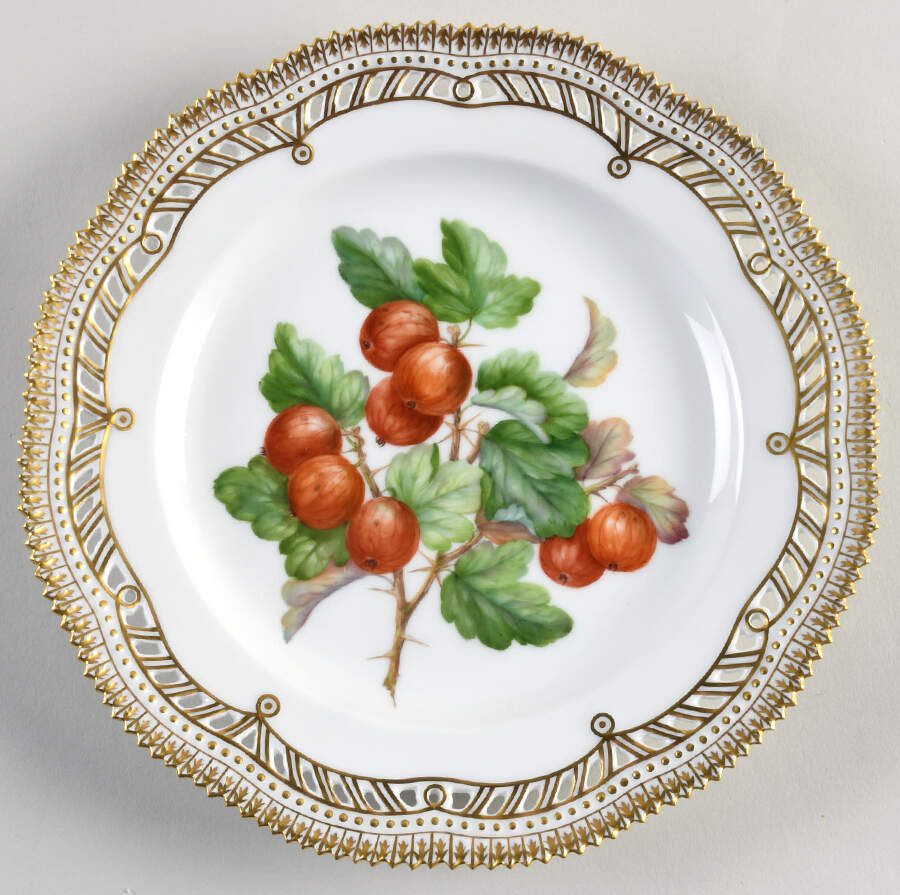 Flora Danica (1961 To Current) 9" Pierced Luncheon Plate/Fruit Stand-Red Gooseberry by Royal Copenhagen-1