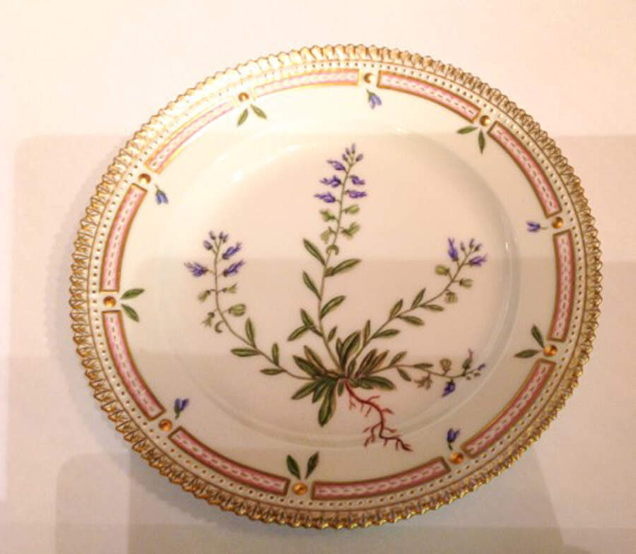 Flora Danica (1961 To Current) Salad Plate-Coptis Trifolia Infol salisle by Royal Copenhagen-1