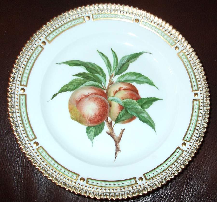Flora Danica (1961 To Current) Salad/Fruit Plate/Peach by Royal Copenhagen-1