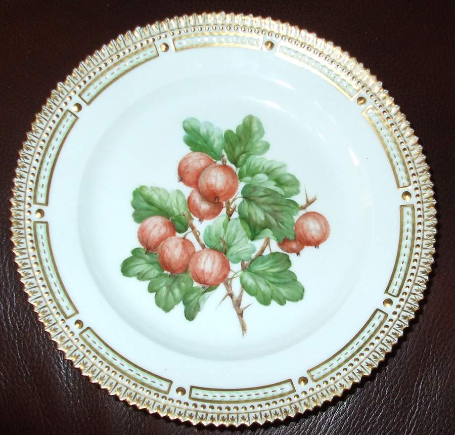 Flora Danica (1961 To Current) Salad/Fruit Plate/Gooseberry by Royal Copenhagen-1