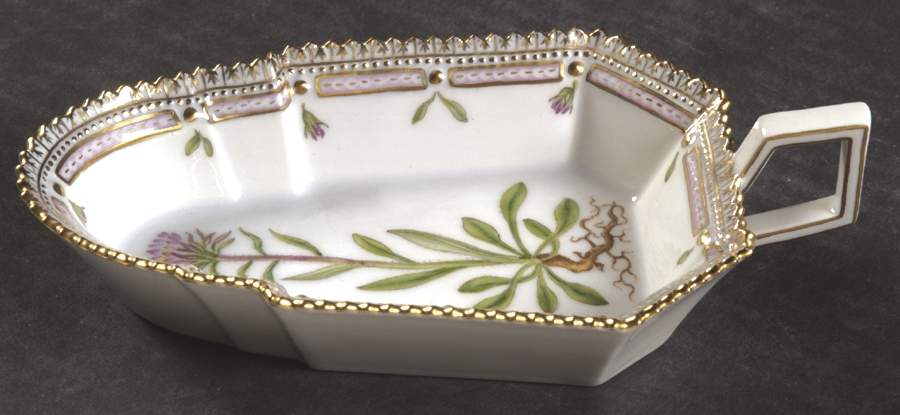 Flora Danica (1961 To Current) 6" Pickle/Accent Dish by Royal Copenhagen-1