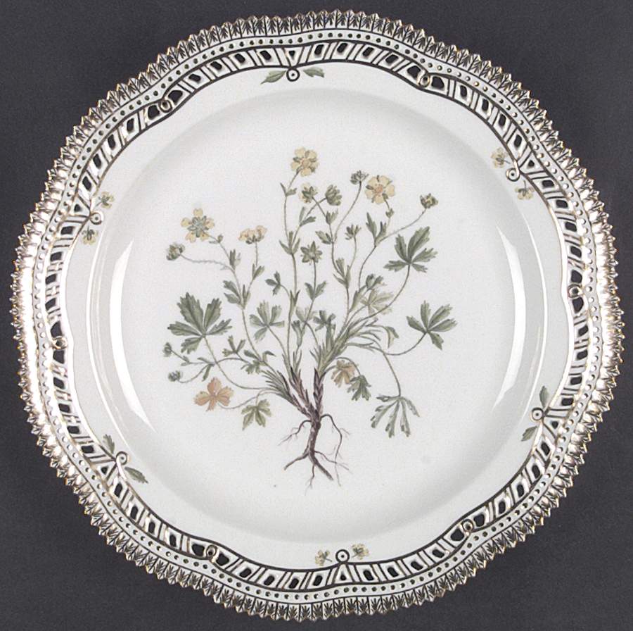 Flora Danica (1961 To Current) 10" Round Pierced Platter by Royal Copenhagen-1