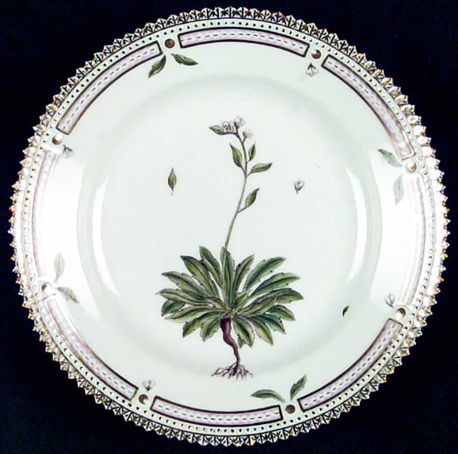 Flora Danica (1961 To Current) Dessert/Pie Plate-Primula norvegica Retz by Royal Copenhagen-1