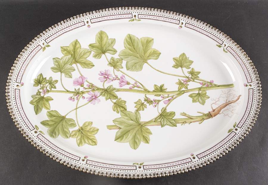Flora Danica (1961 To Current) 20" Oval Serving Platter by Royal Copenhagen-1