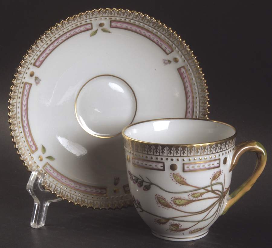 Flora Danica (1961 To Current) Flat Cup & Saucer Set-Drosera intermedia Hayne by Royal Copenhagen-1