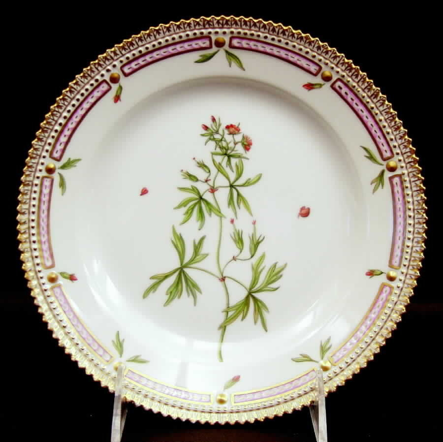 Flora Danica (1961 To Current) Salad Plate-Geranium dissectum L by Royal Copenhagen-1