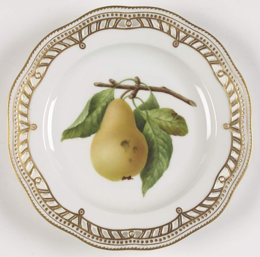 Flora Danica (1961 To Current) Fruit Service Plate by Royal Copenhagen-1