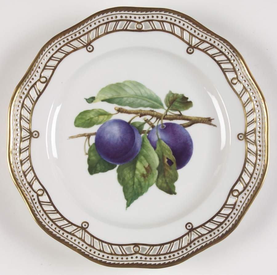 Flora Danica (1961 To Current) Fruit Service Plate by Royal Copenhagen-1