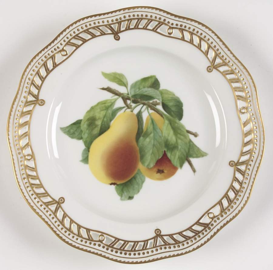 Flora Danica (1961 To Current) Fruit Service Plate by Royal Copenhagen-1
