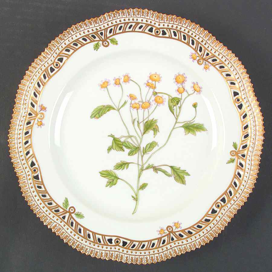 Flora Danica (1961 To Current) 10" Pierced Dinner Plate/Fruit Std-Matricaria Part by Royal Copenhagen-1