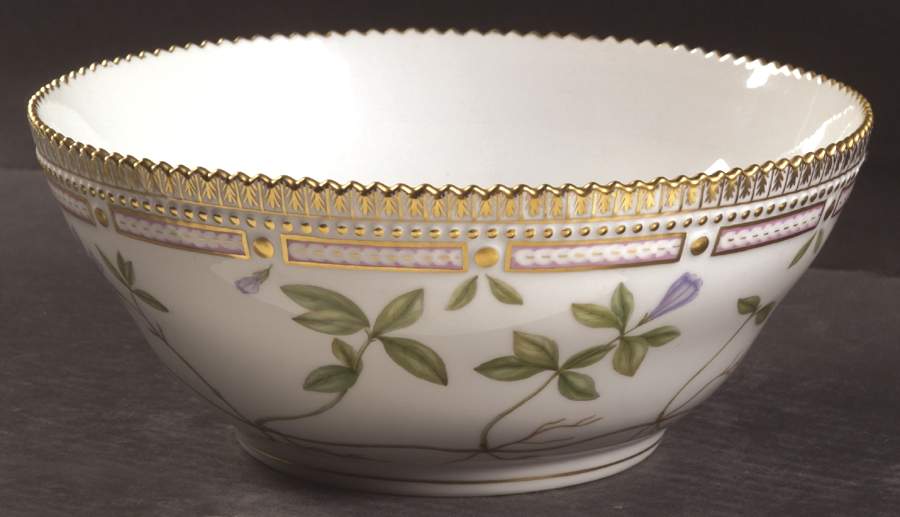 Flora Danica (1961 To Current) 9" Tapered Salad Serving Bowl by Royal Copenhagen-1