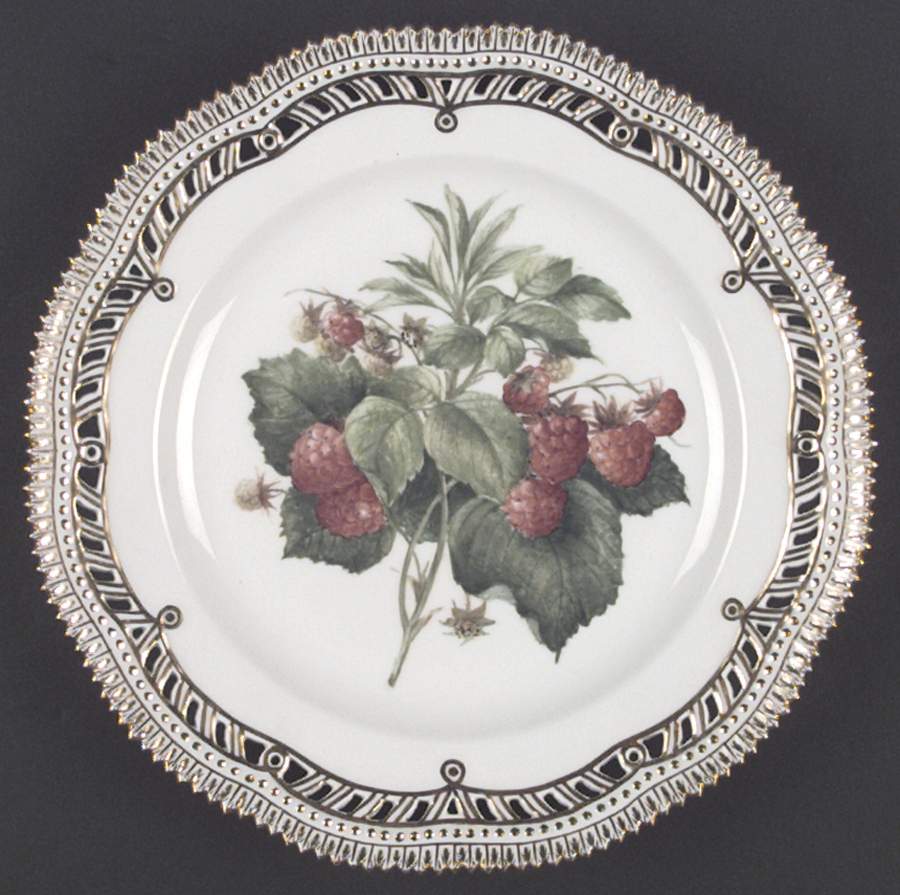 Flora Danica (1961 To Current) Fruit Service Plate by Royal Copenhagen-1