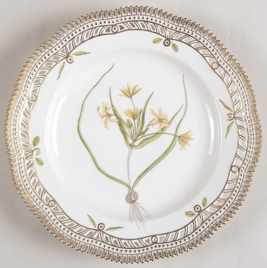 Flora Danica (1961 To Current) 10" Pierced Dinner Plate/Fruit Std-Ornithogalum ar by Royal Copenhagen-1