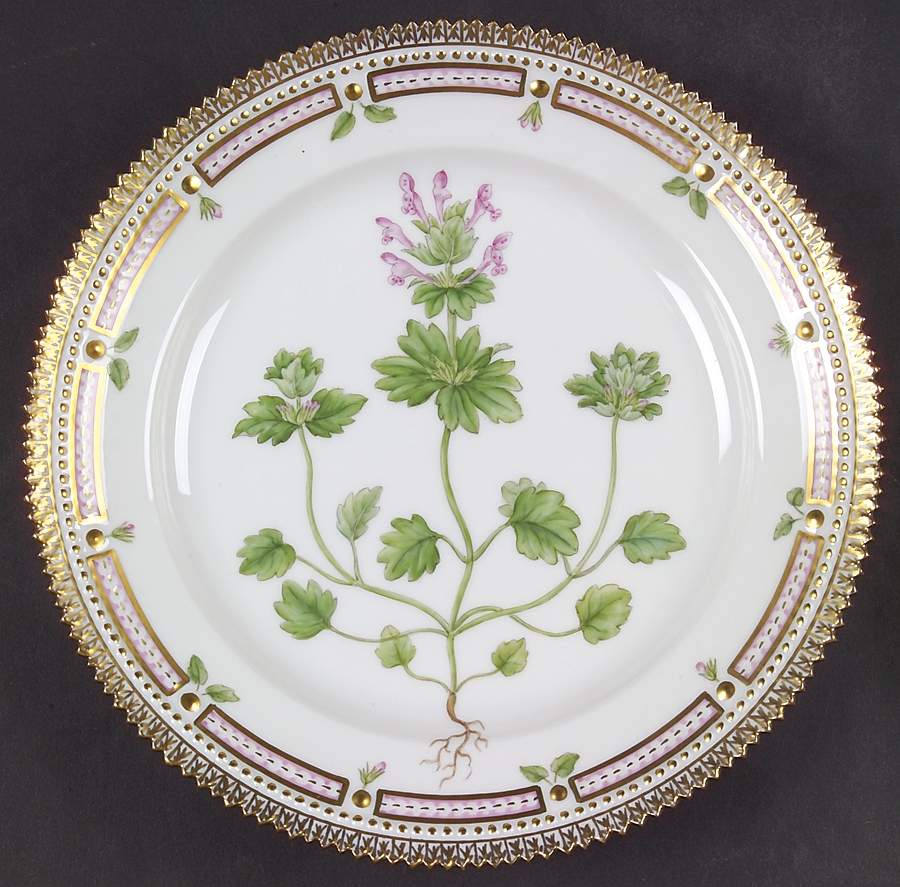 Flora Danica (1961 To Current) Luncheon Plate-Lamium intermedium Fr by Royal Copenhagen-1