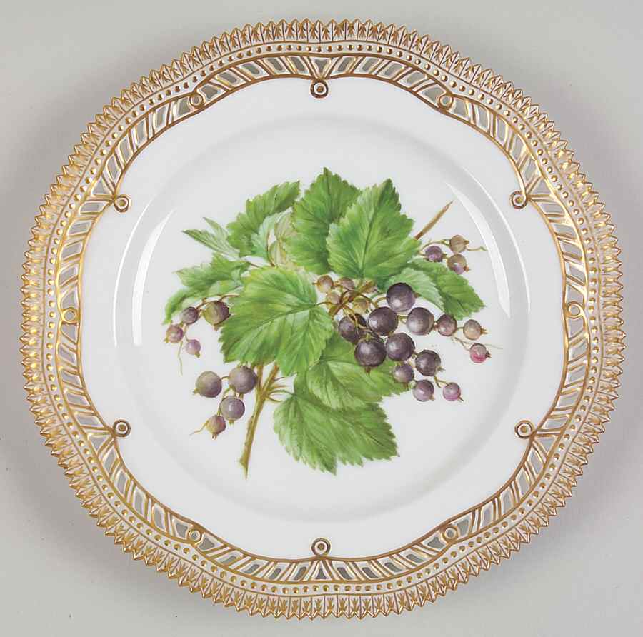 Flora Danica (1961 To Current) Fruit Service Plate by Royal Copenhagen-1