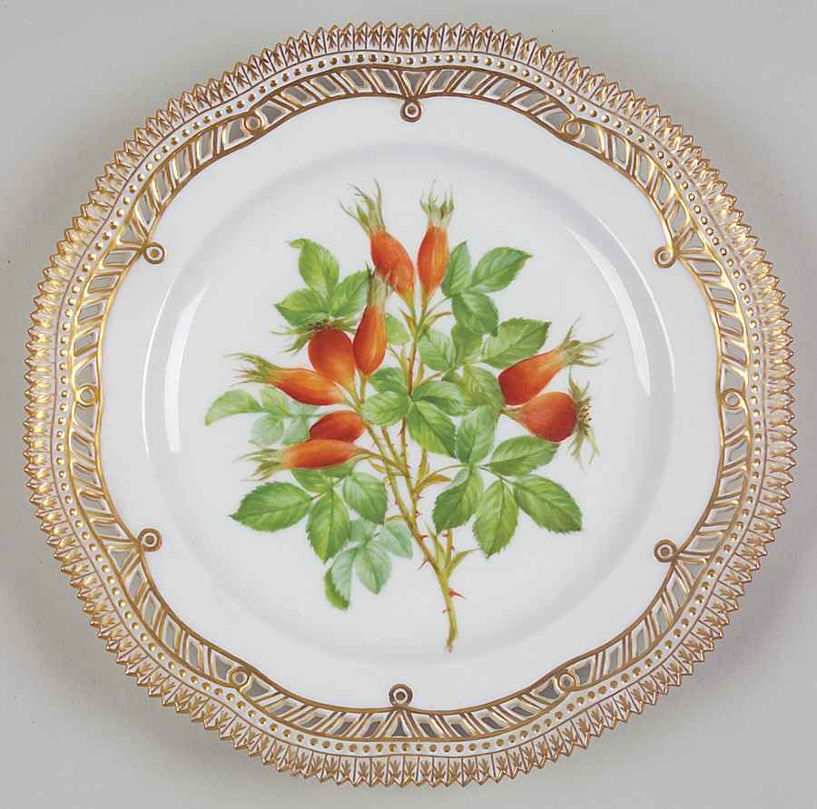 Flora Danica (1961 To Current) Fruit Service Plate by Royal Copenhagen-1