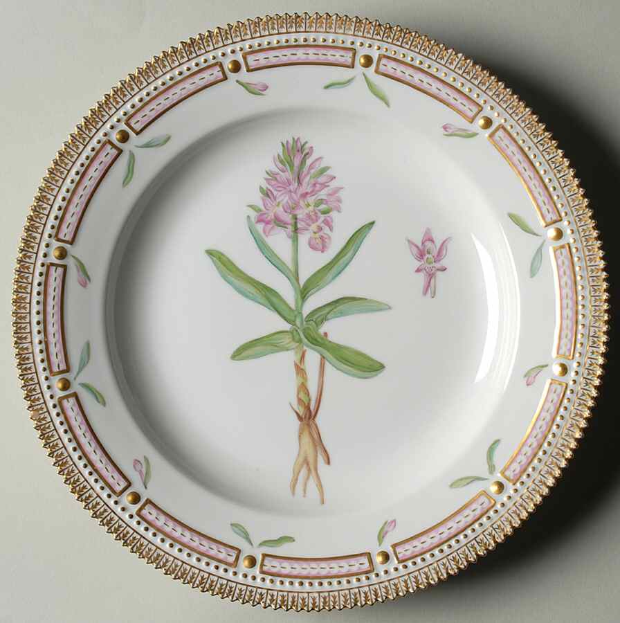 Flora Danica (1961 To Current) Dinner Plate-Orchis sambucina L f incarnata by Royal Copenhagen-1