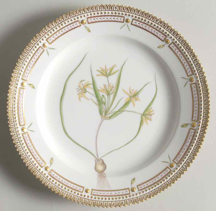 Flora Danica (1961 To Current) Luncheon Plate-Gagea arvensis Schult by Royal Copenhagen-1