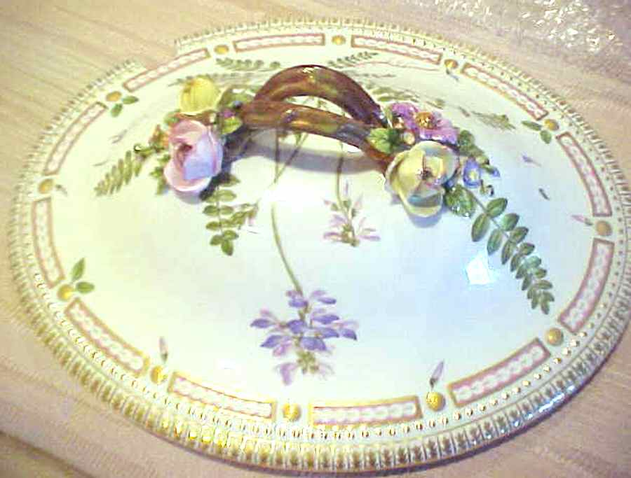 Flora Danica (1961 To Current) Lid for Oval Tureen by Royal Copenhagen-1
