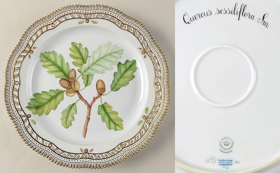 Flora Danica (1961 To Current) 11" Round Pierced Platter-Quercus sessififlora Sm. by Royal Copenhagen-1