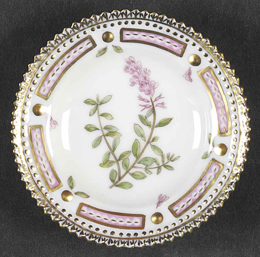 Flora Danica (1961 To Current) Butter Pat by Royal Copenhagen-1