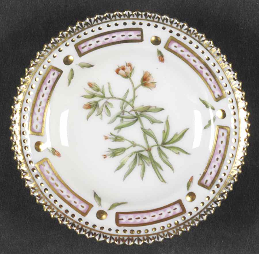 Flora Danica (1961 To Current) Butter Pat by Royal Copenhagen-1