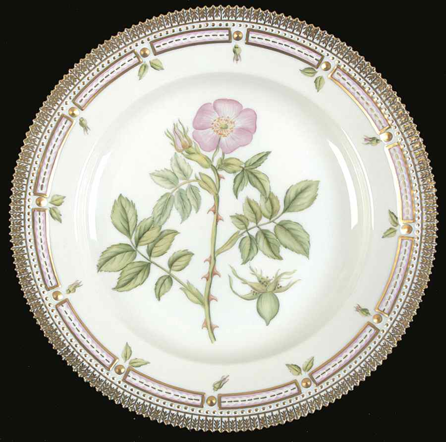 Flora Danica (1961 To Current) Dinner Plate-Rosa canina L by Royal Copenhagen-1