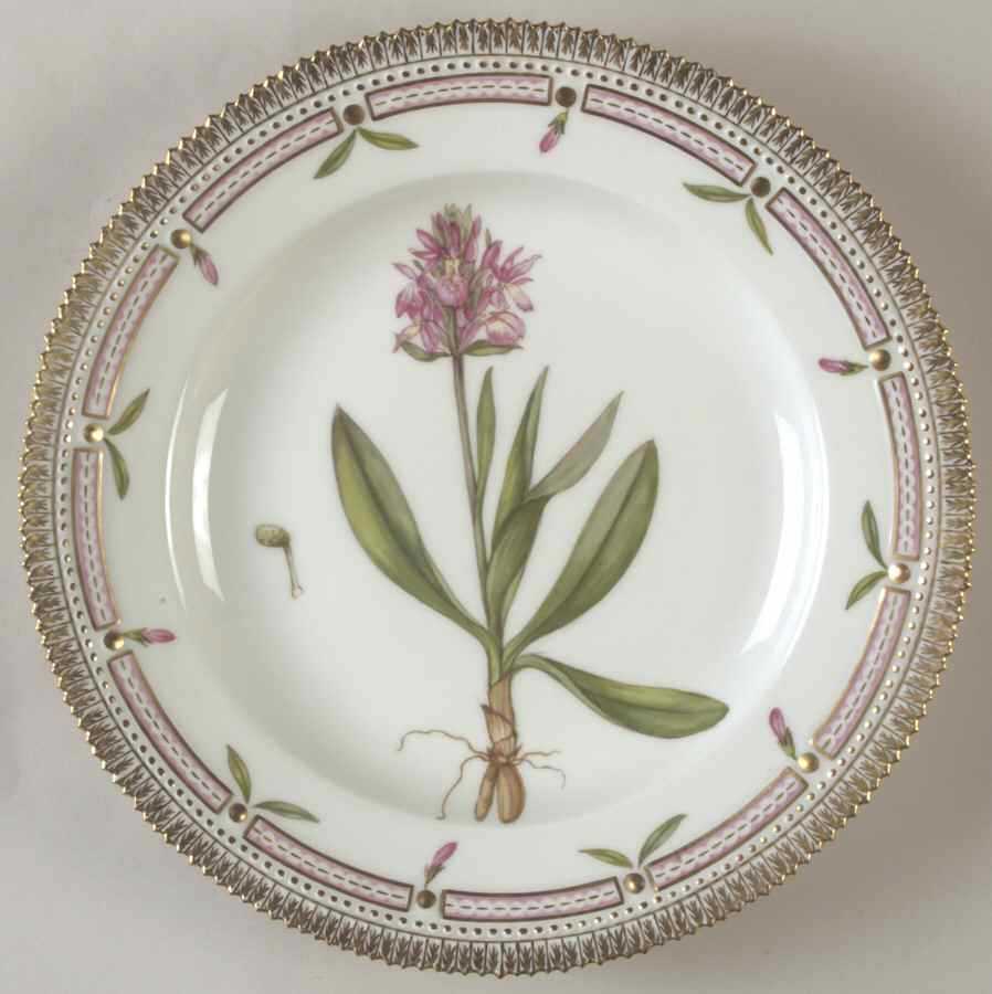 Flora Danica (1961 To Current) Dinner Plate-Orchis sambucina L f incarnata by Royal Copenhagen-1
