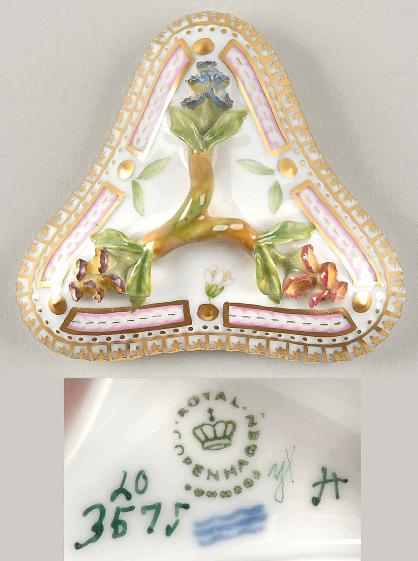 Flora Danica (1961 To Current) Lid for Triangular Custard Cup-No Decal by Royal Copenhagen-1
