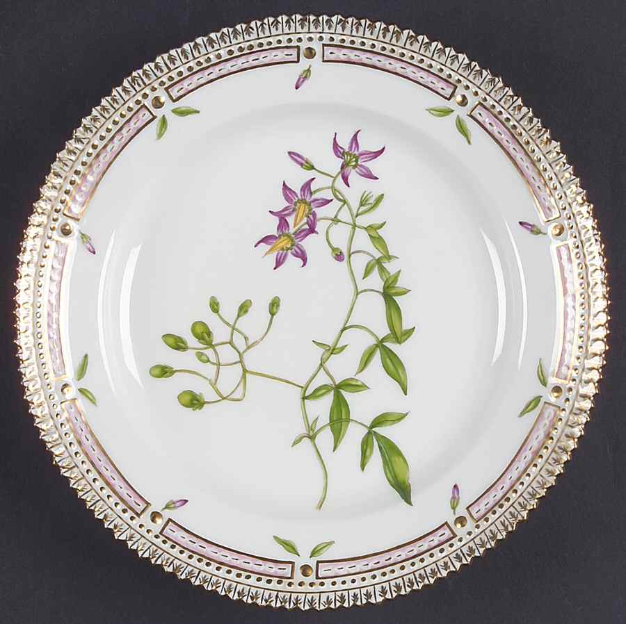 Flora Danica (1961 To Current) Salad Plate-Solanum Dulcamara L by Royal Copenhagen-1