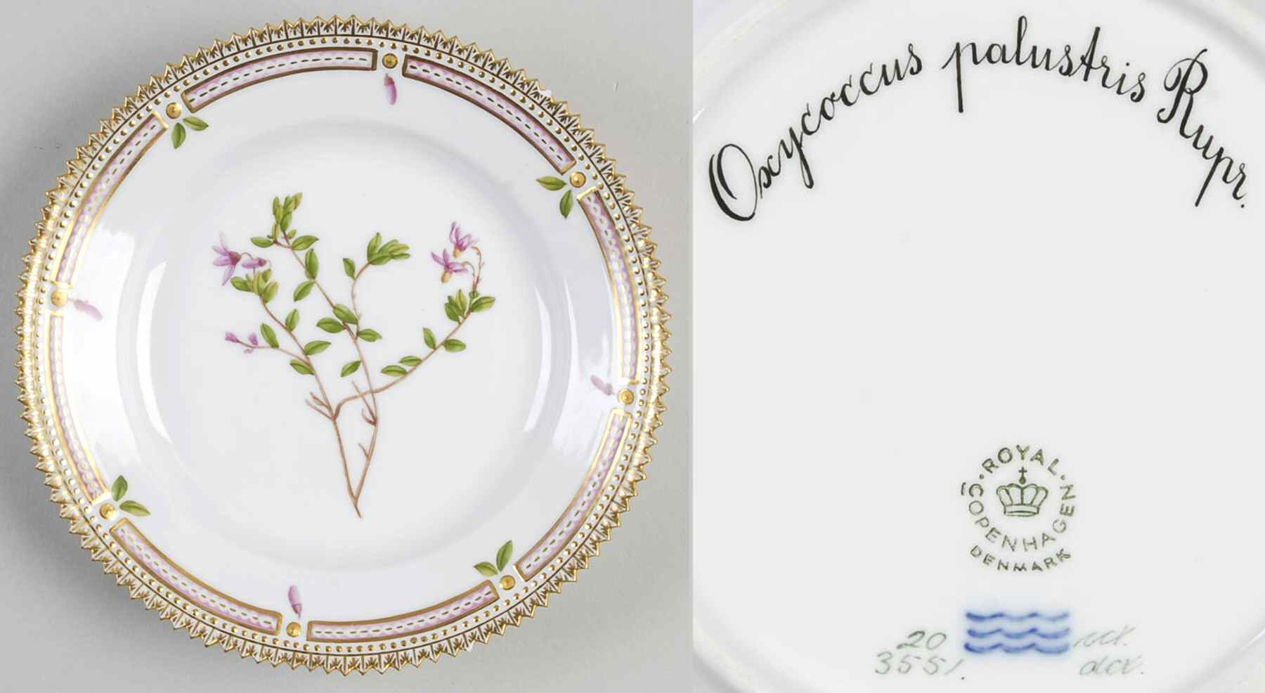 Flora Danica (1961 To Current) Dessert/Pie Plate-Oxycoccus palustris Rupr by Royal Copenhagen-1