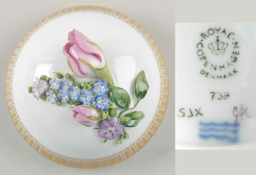 Flora Danica (1961 To Current) Lid for 12" Small Covered Vase-Summer-No Decal by Royal Copenhagen-1
