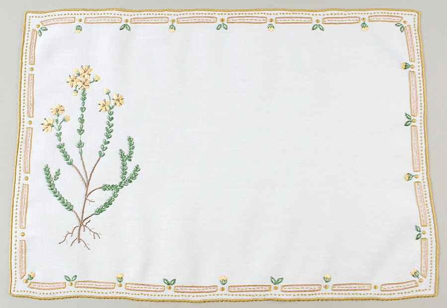 Flora Danica (1961 To Current) 18" Embroidered Linen Placemat by Royal Copenhagen-1